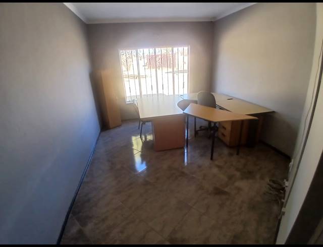300M² BUSINESS FOR SALE IN PENDALE